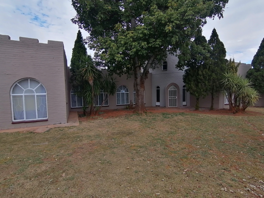 4 Bedroom Property for Sale in Stilfontein Ext 4 North West